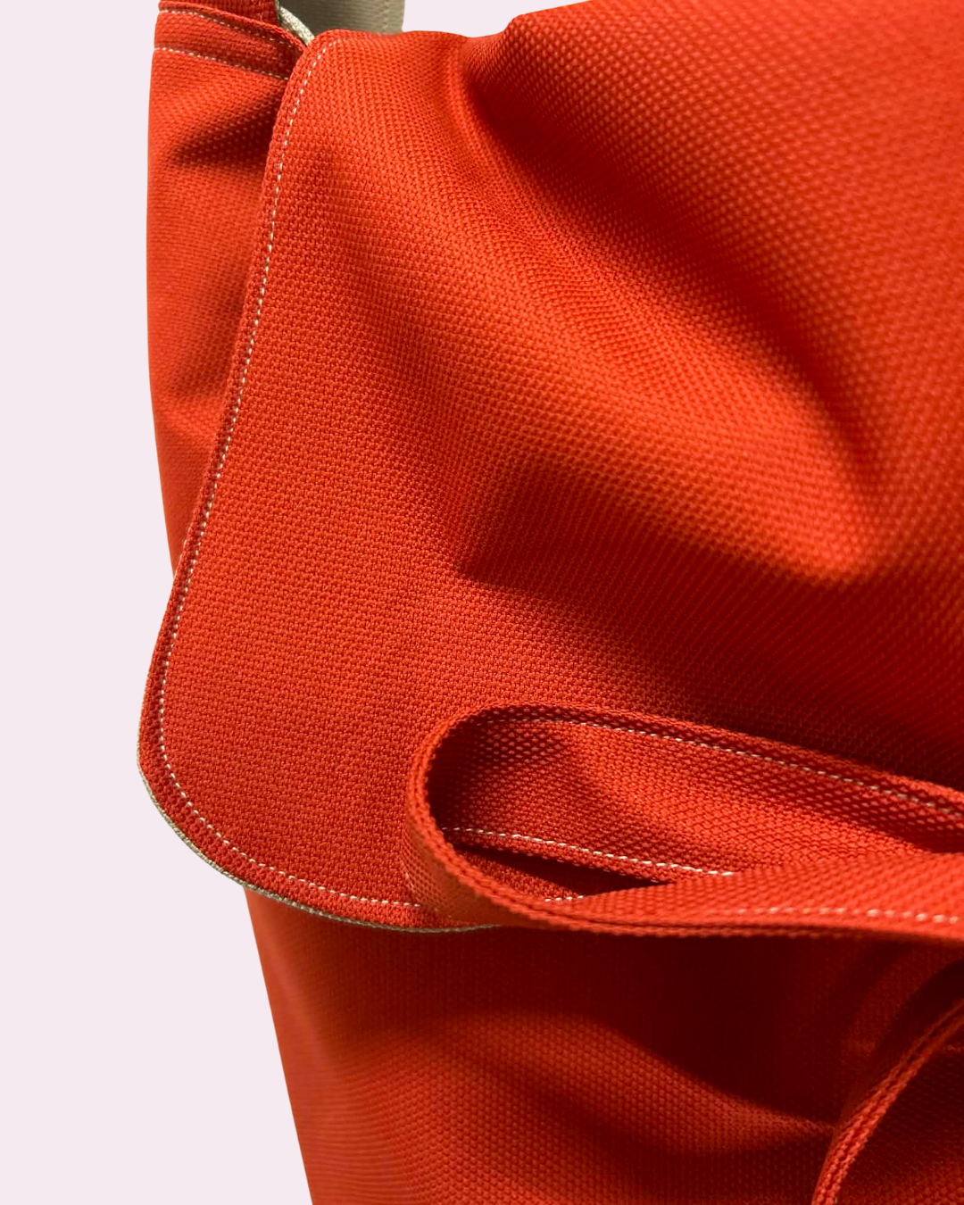 audacieux-sac-fermable-waterproof-rouge-beige-5.png
