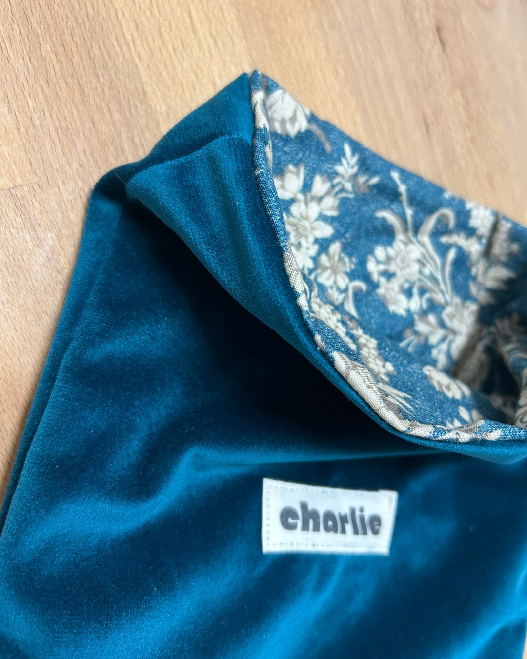 pochette-livre-grand-format-velours royal-3.png