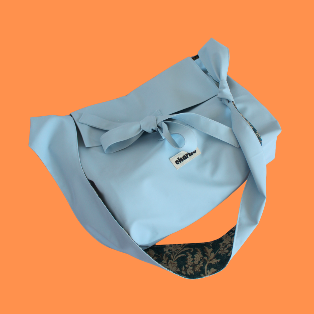 olivia-bandouliere-impermeable-baby-blue-6.png