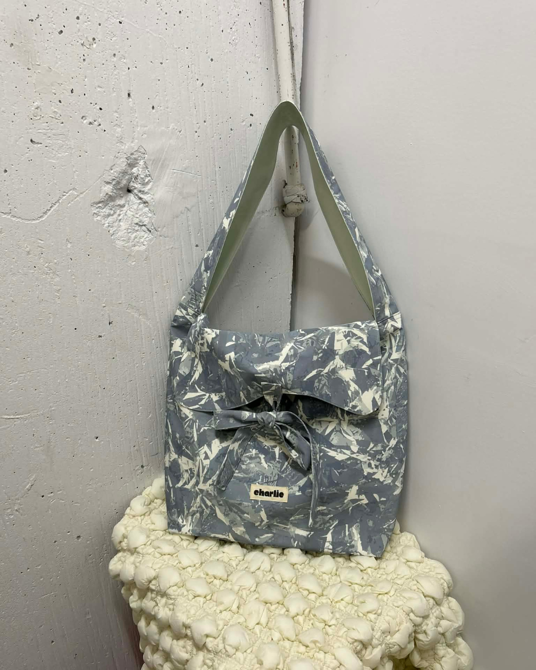 audacieux-sac-fermable-waterproof-marbre-gris-4.png