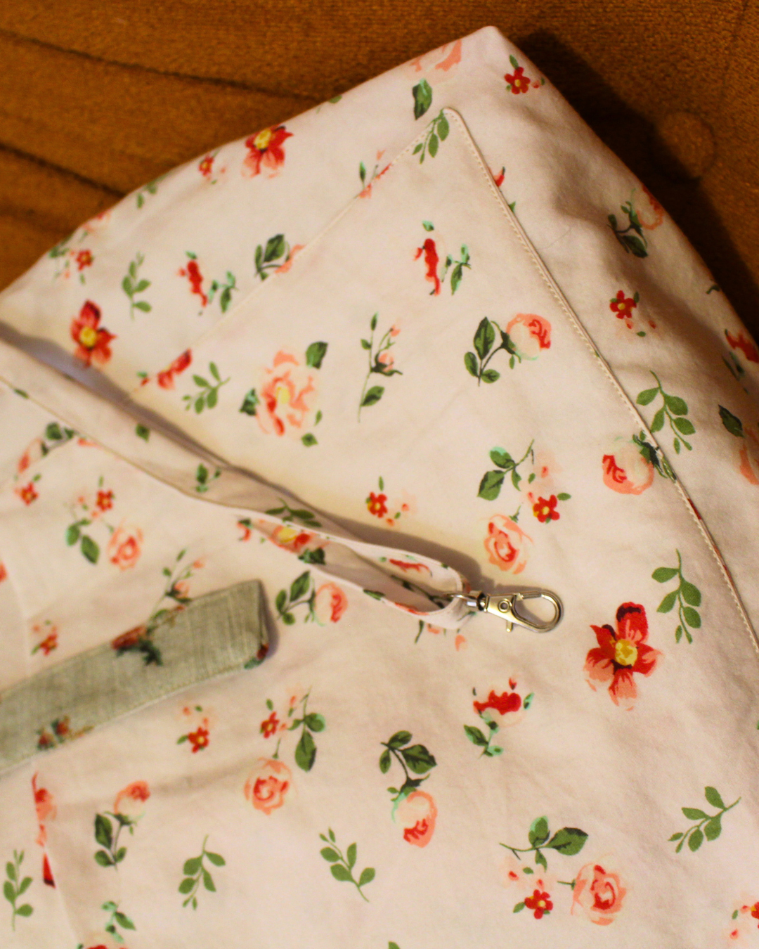 cabas-réversible-tote-grandma-7.png