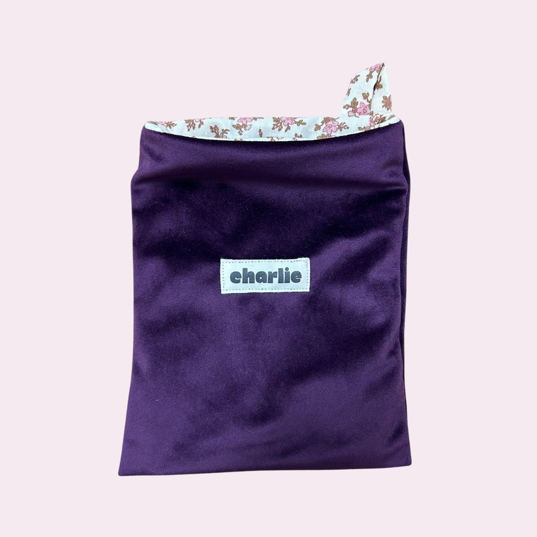 pochette-kindle-petit-livre-velours+violet-1.png