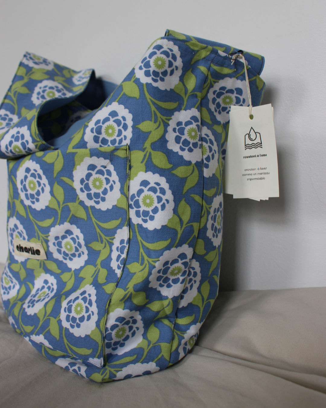 essentiel-sac-reversible-impermeable-bleu-ciel-4.png