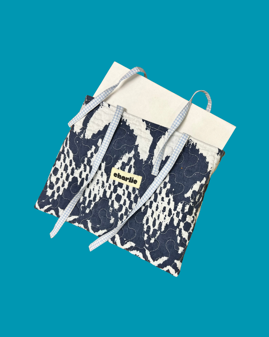 pochette-à-livre-coquette-vichy-bleu-1.png