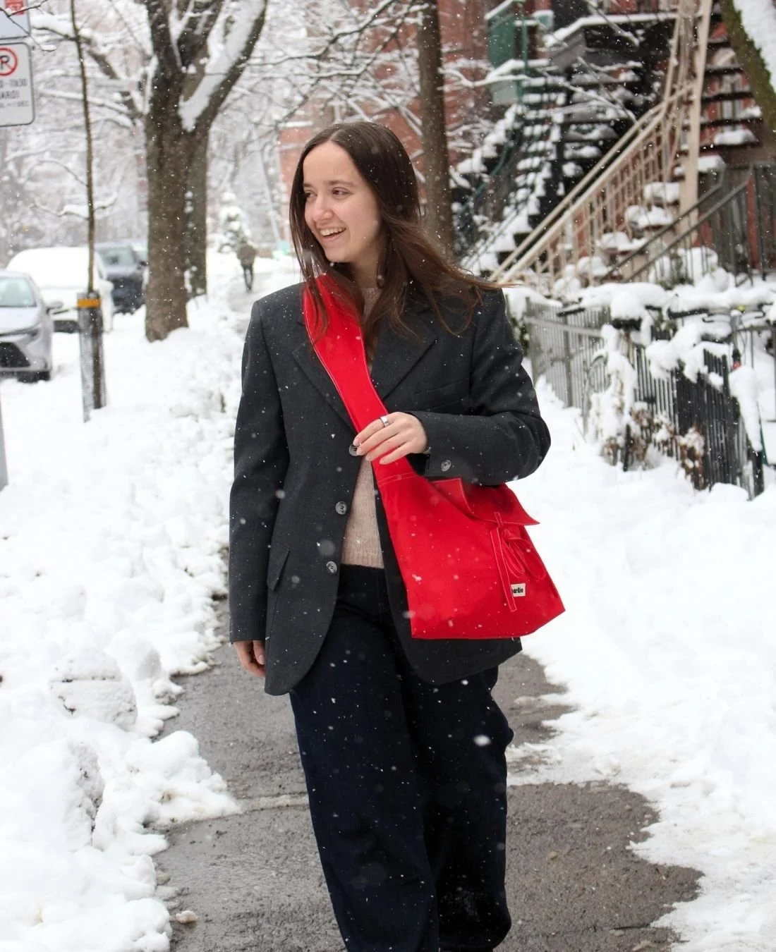 Charlie Hulin-Olivia-sac-bandouliere-imperméable-rouge-2.jpg