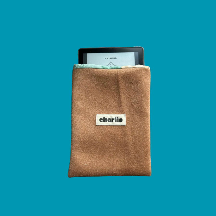 pochette-liseuse-kindle-kobo-cuir-camel-2.png