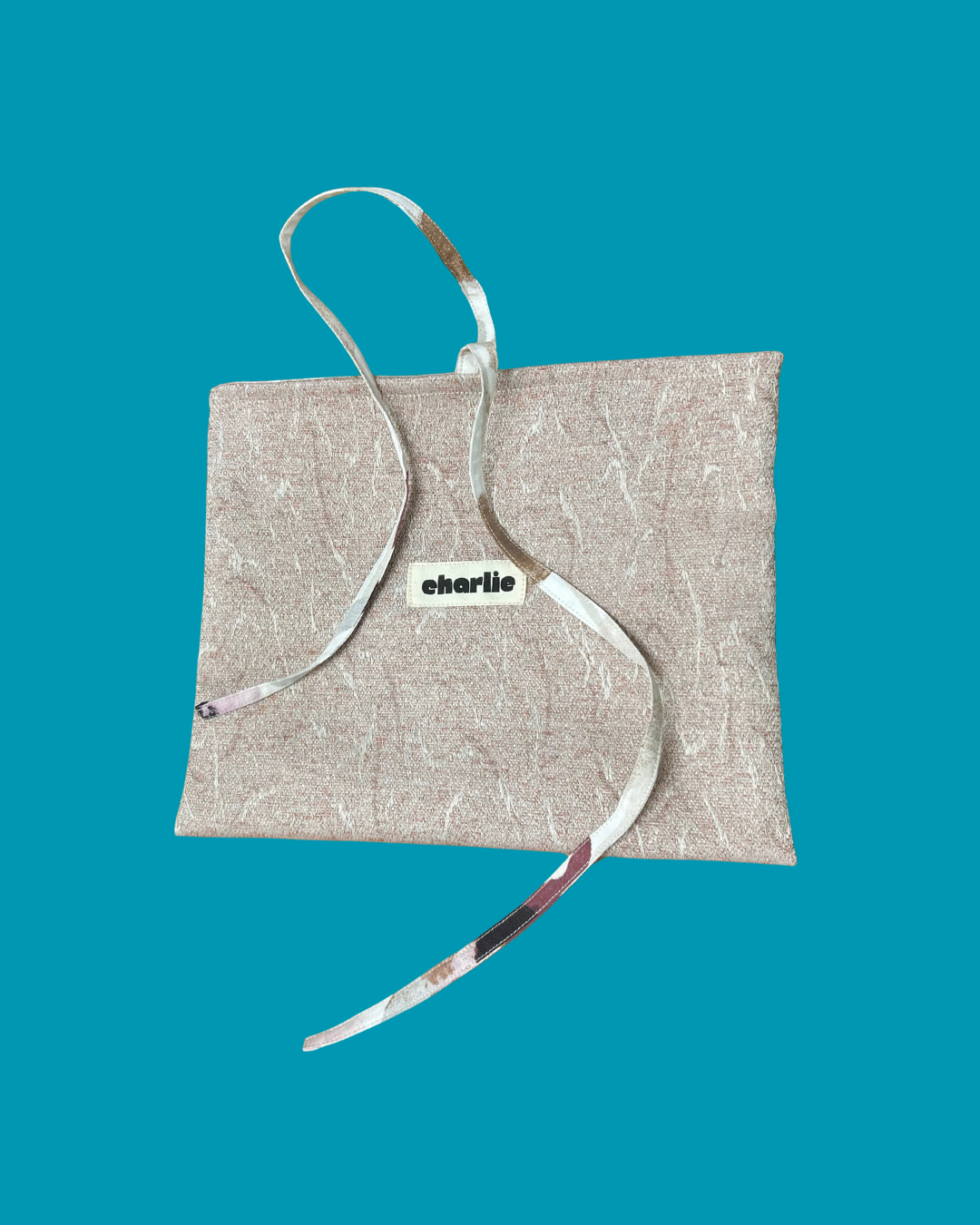 pochette-à-livre-coquette-serpentine-2.png
