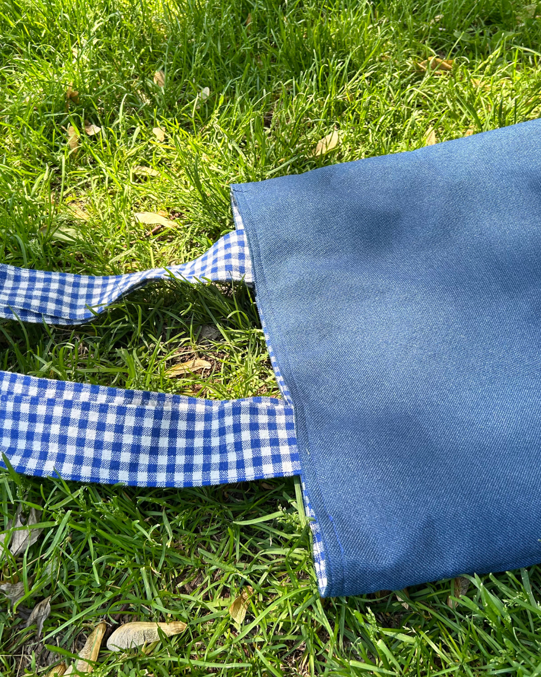 Le Handy-sac-réversible-bleu-vichy-4.png