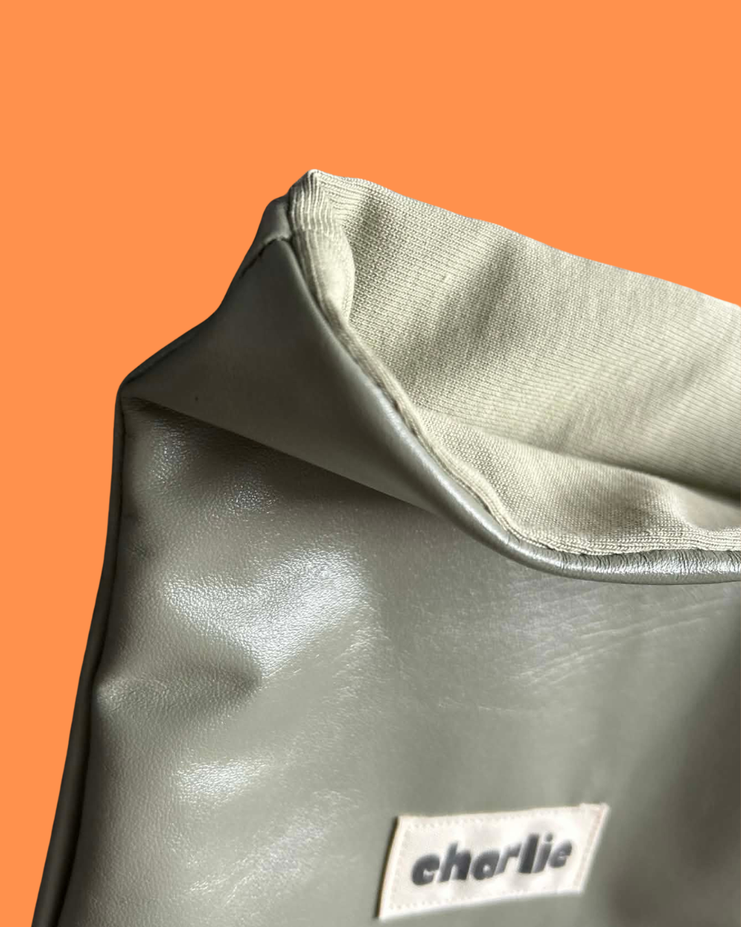 pochette-livre-grand-format-cuir-pistache-4.png