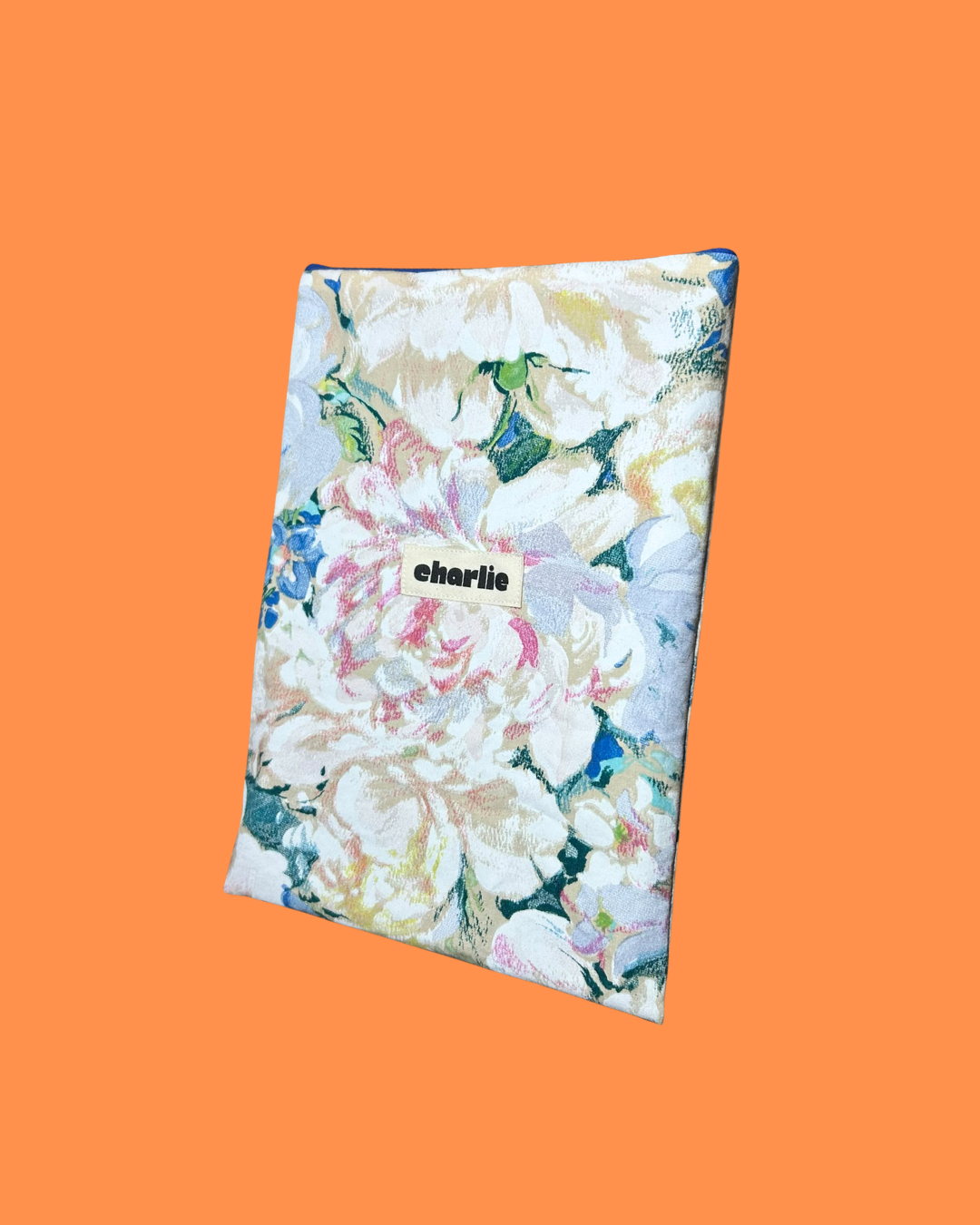grande-pochette-livre-fleurs-bleu-2.png
