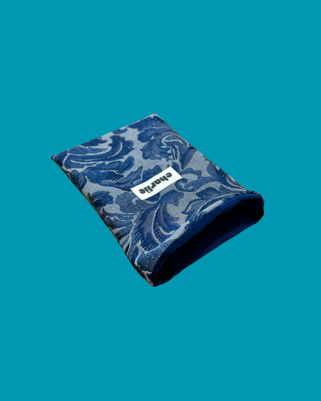 pochette-kindle-petit-livre-vleu royal-2.png
