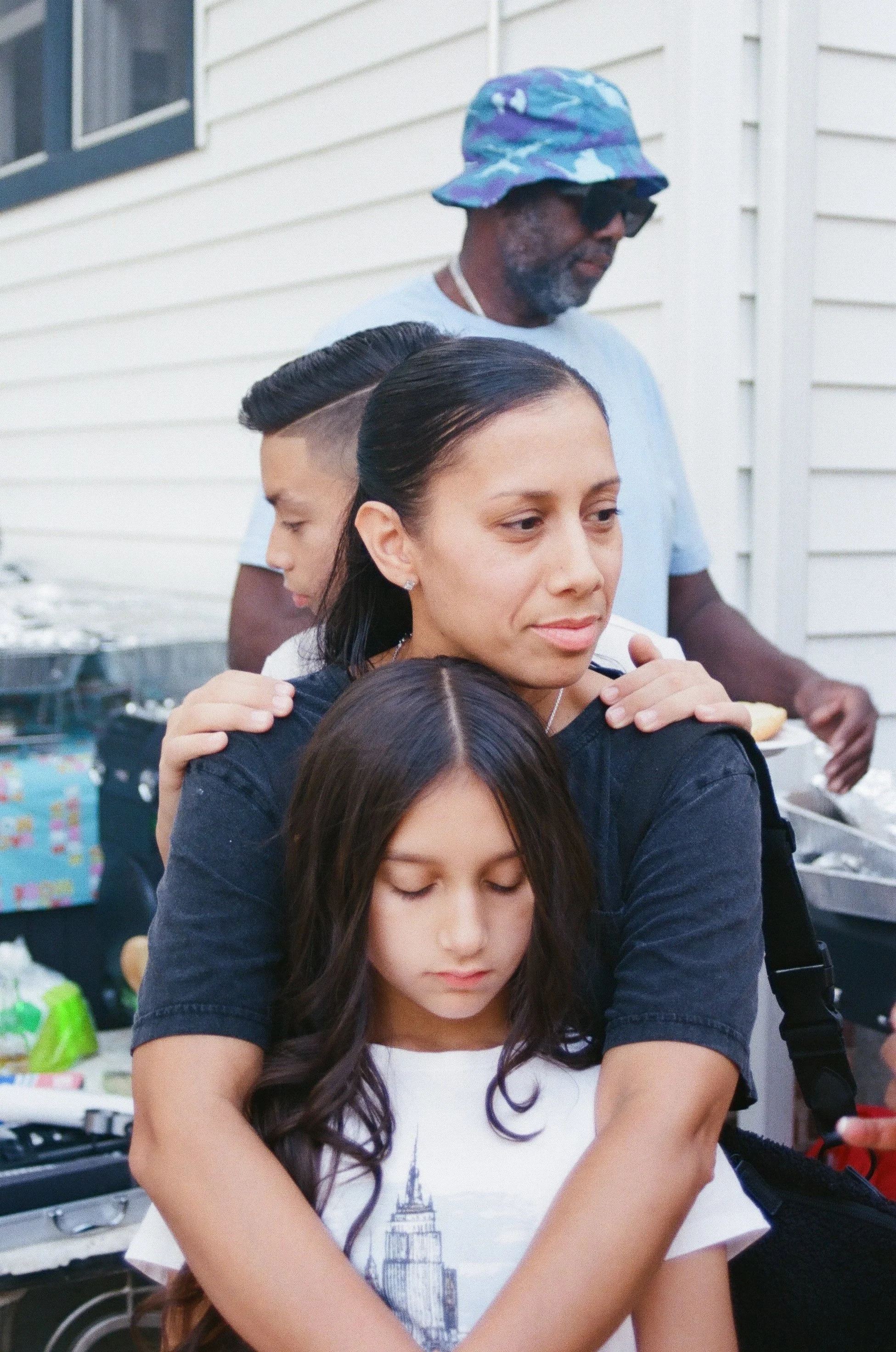 Family portrait outdoor candid — Brooklyn portrait photographer