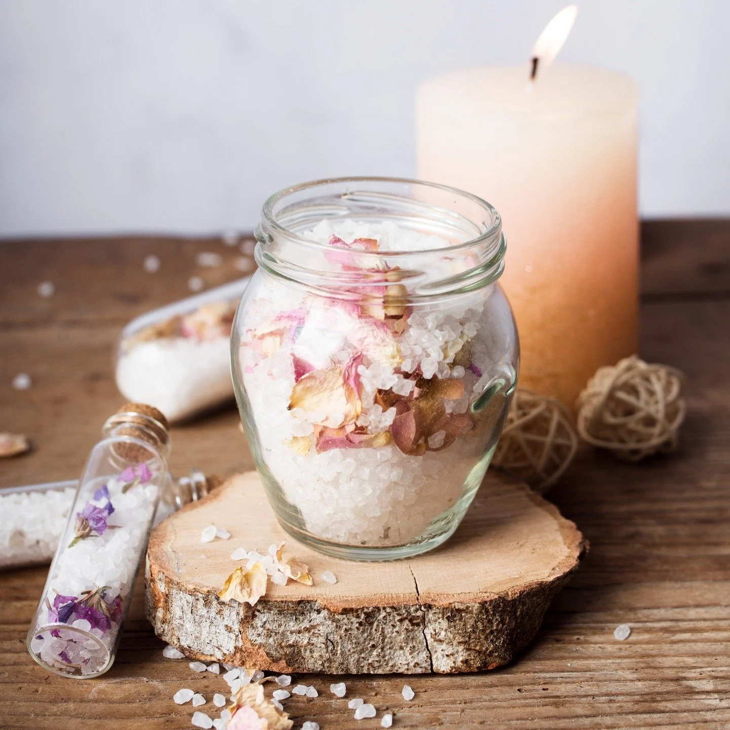 Create your own custom 11 oz candle right here at Vetus Distillery! 🕯️✨ January 25th at 5:30 PM!
Pick from a variety of rich, seasonal fragrances and pour your own signature scent while you sip something delicious from the bar.
Whether you&rsquo;re 