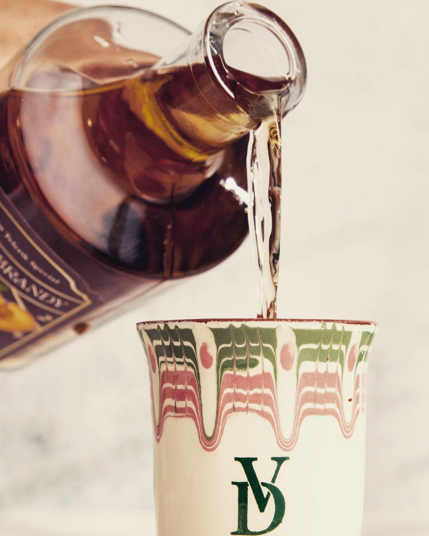 ⌛Tomorrow is the last Friday in February...last chance to get in for a free tasting experience.

Come savor our small batch spirits and find your new favorite🥃

See you tomorrow! 💫

www.vetusdistillery.com -> BOOK A TASTING