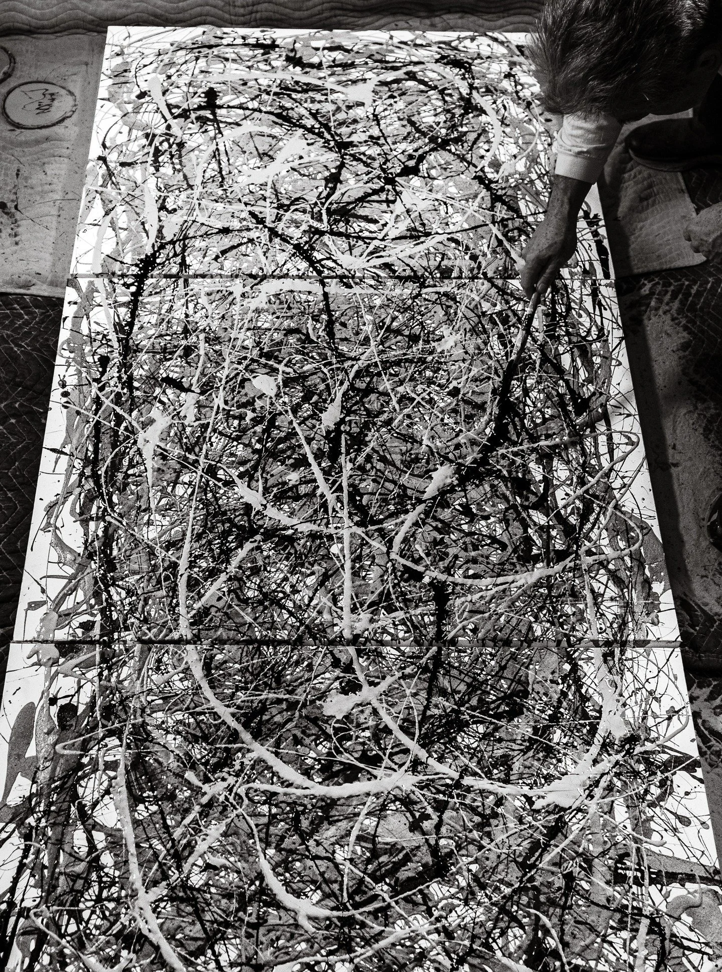 When I paint, especially with works like these, I always like to think that each layer, each brushstroke, preserves the memory of an unrepeatable movement.

We invite you to explore @moscoso.art &mdash; check out our work and visit our website at www