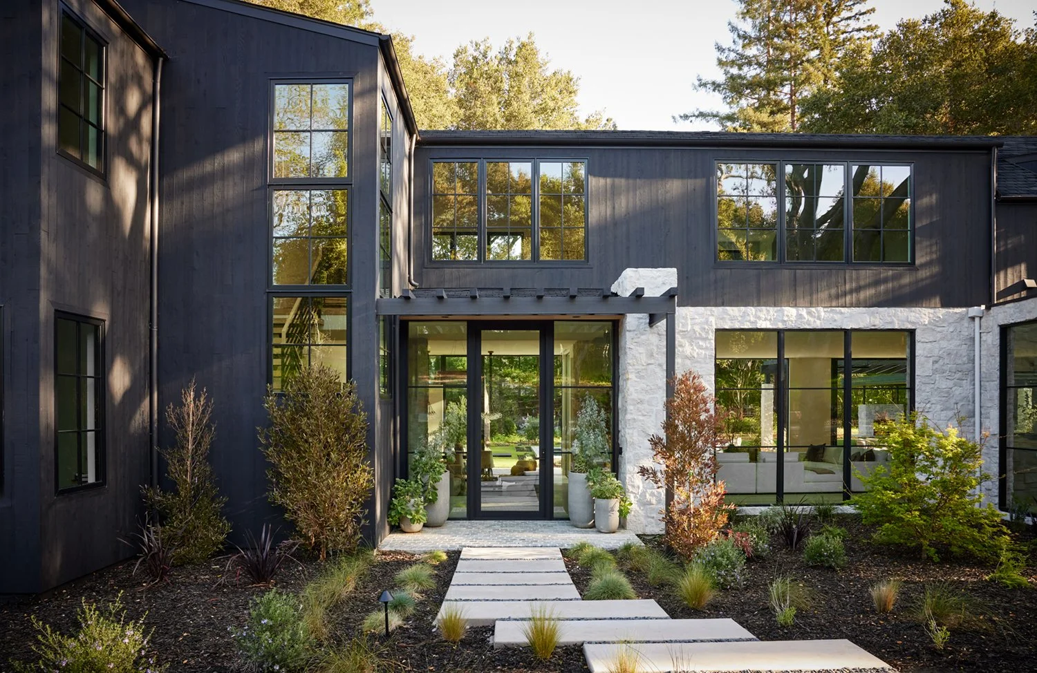 Zaharias Design Creekside Retreat Exterior