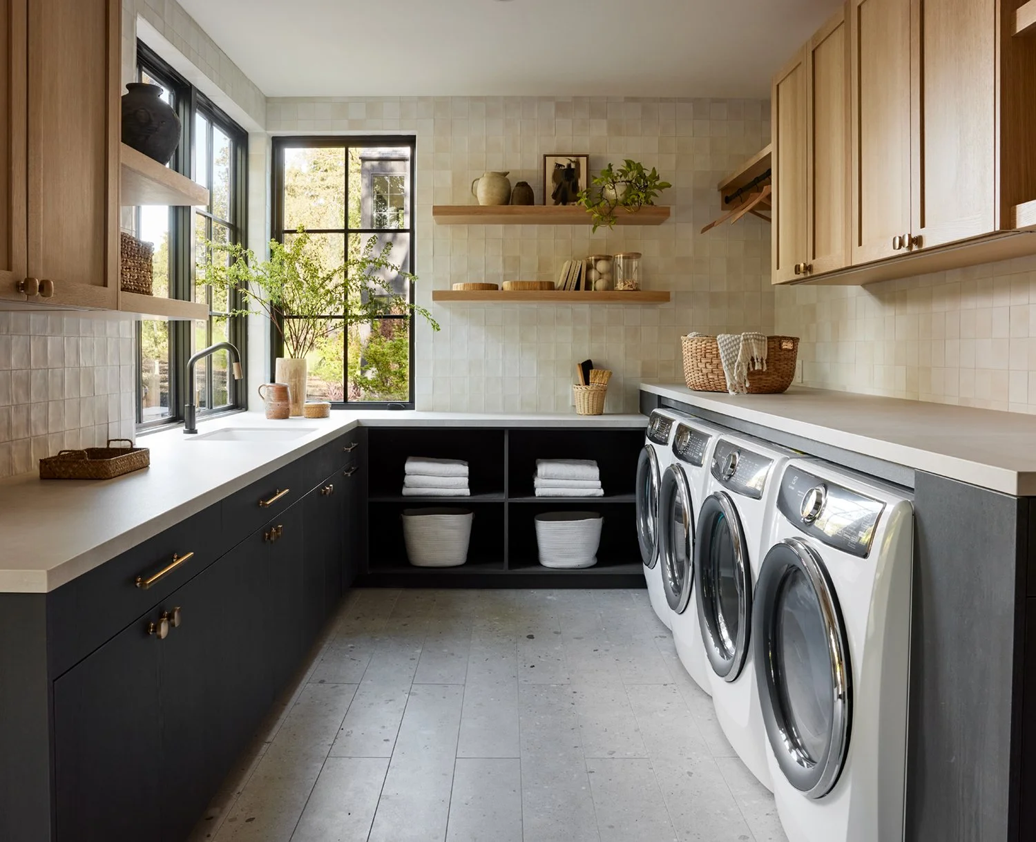 Zaharias Design Creekside Retreat Laundry Room