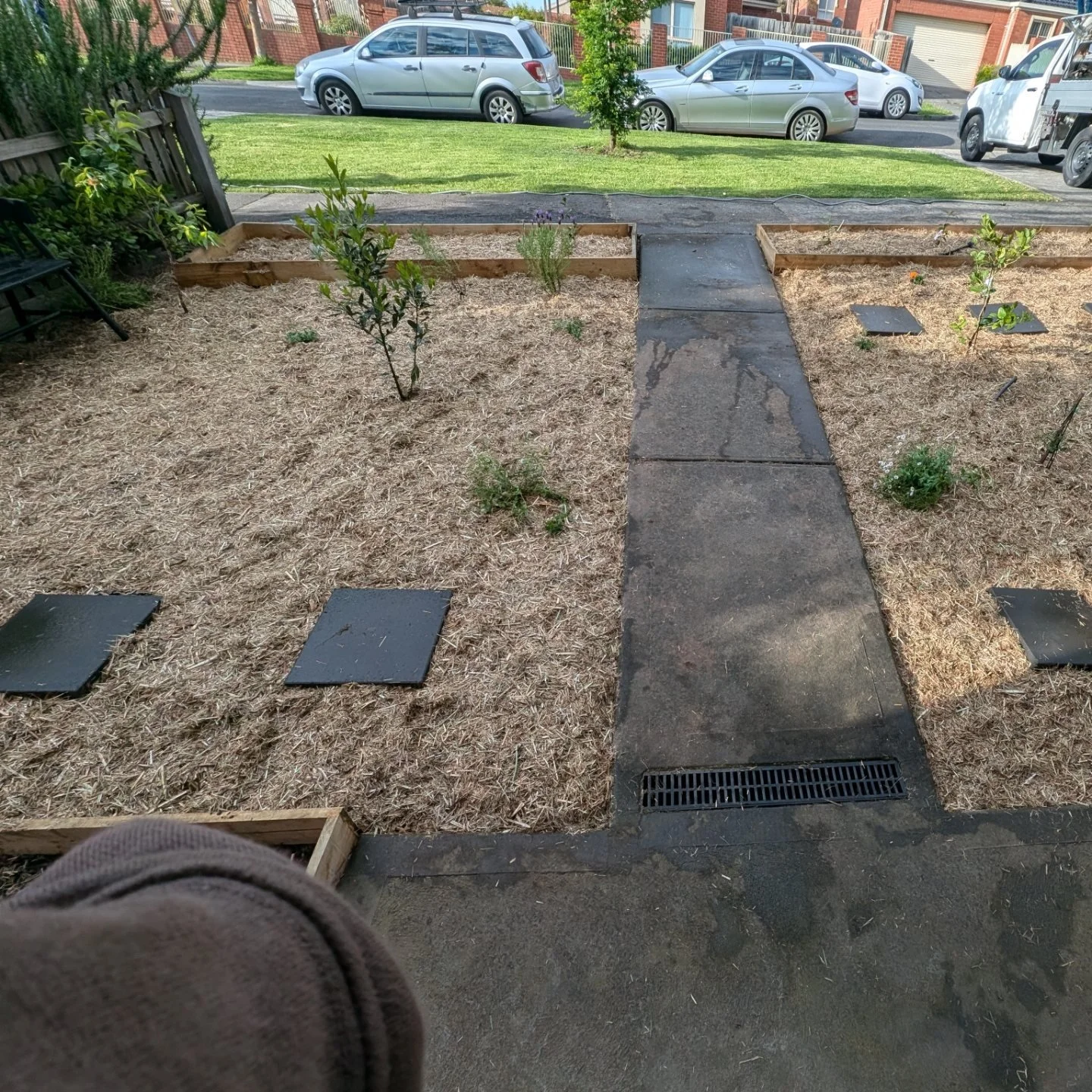 🌿 Transform Your Outdoor Space! 🌿

Check out these amazing before-and-after shots from our latest garden tidy-up in Naarm! ✨ Our team takes pride in restoring your garden to its full glory, whether it&rsquo;s a simple clean-up or a complete makeove