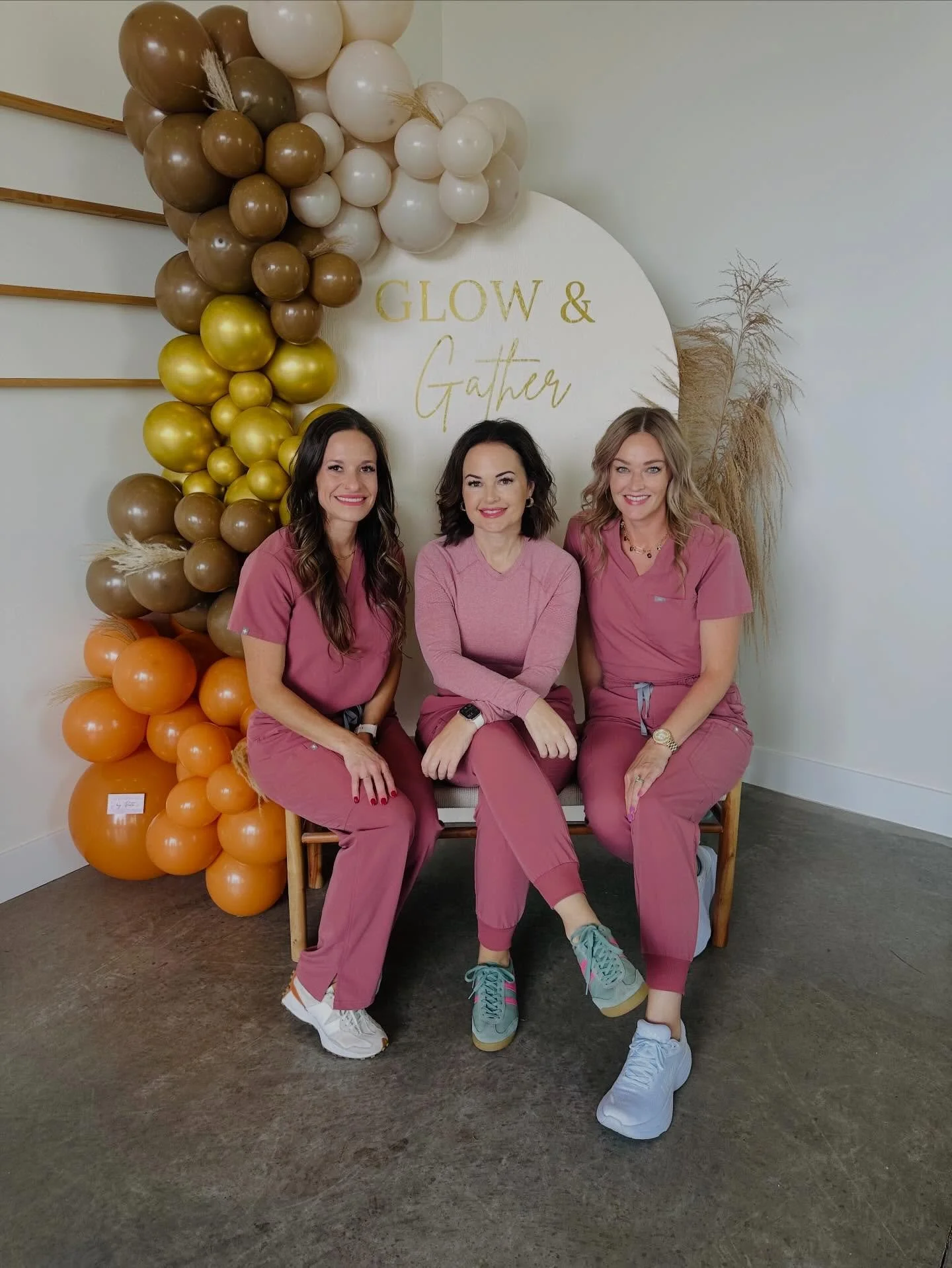 🤎Thankful this Season🤎  Check out our Black Friday gift card special available today! Click on the link to grab yours, you have a whole year to treat yourself!
https://clients.mangomint.com/gift-cards/437183