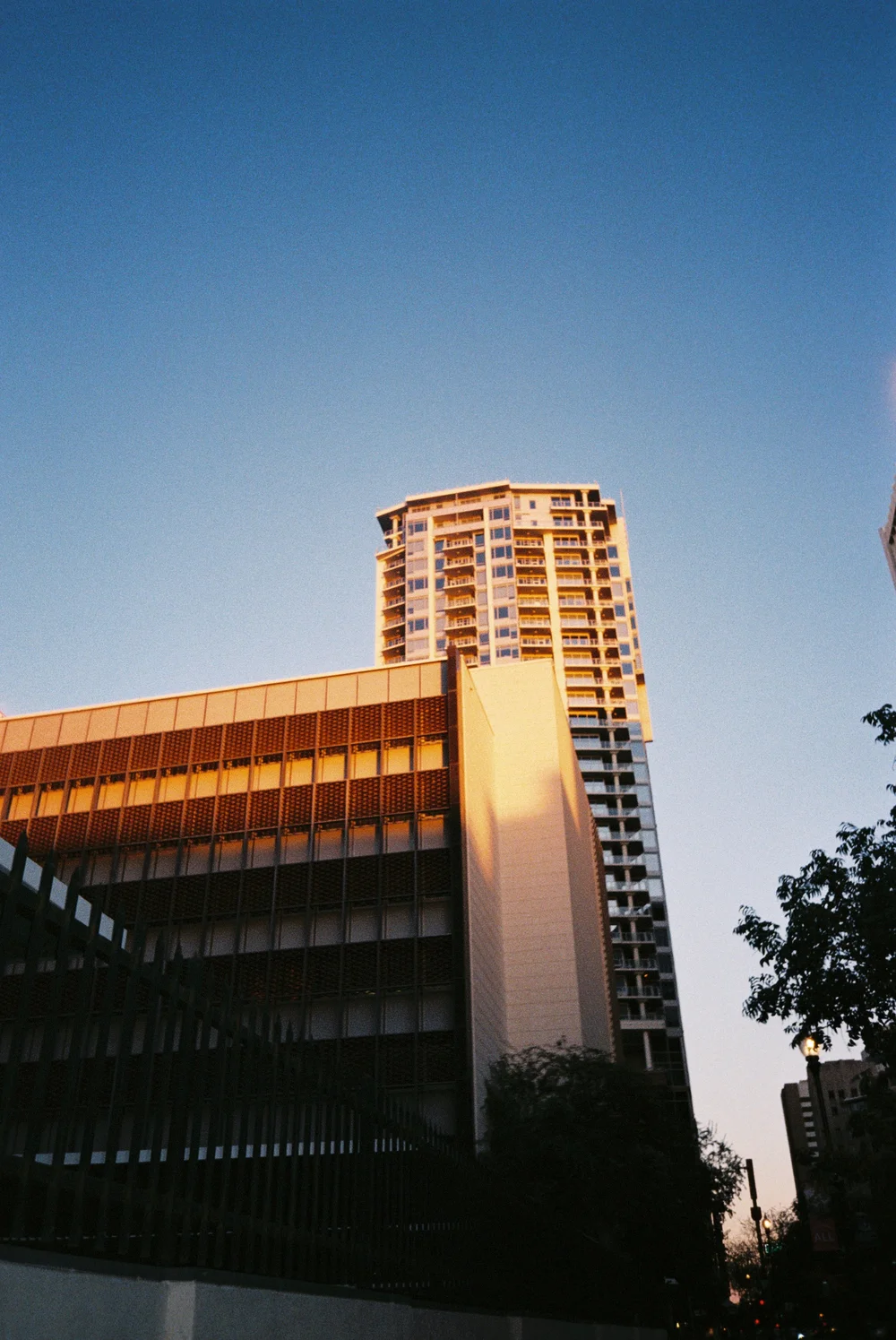 004637-R1-038-17A.jpeg
