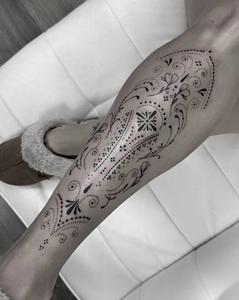 Ornamental leg cuff for Hannah, lots of dot work in this one
