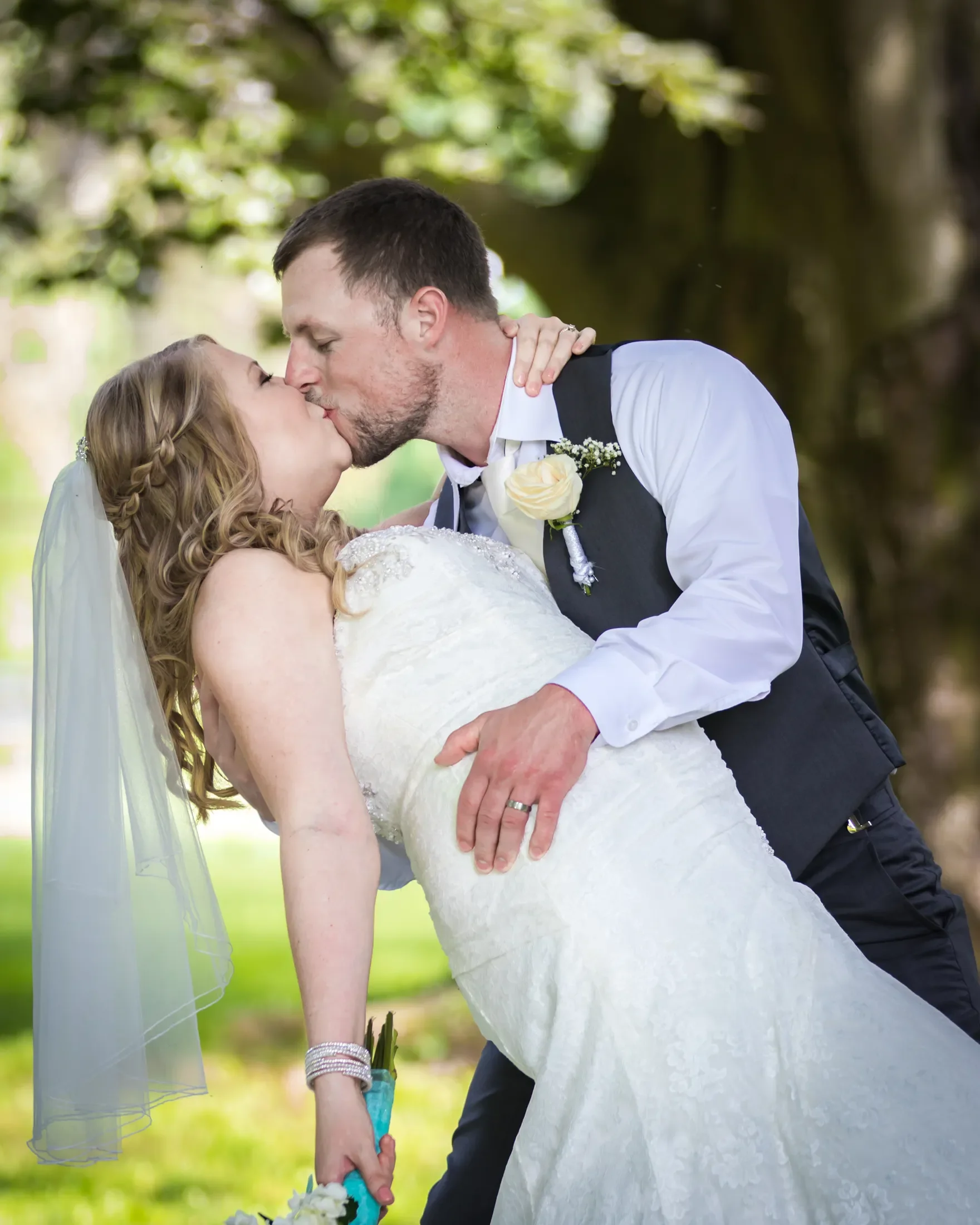 2016-06-18 Caleb and Ashley 7D 3153.webp