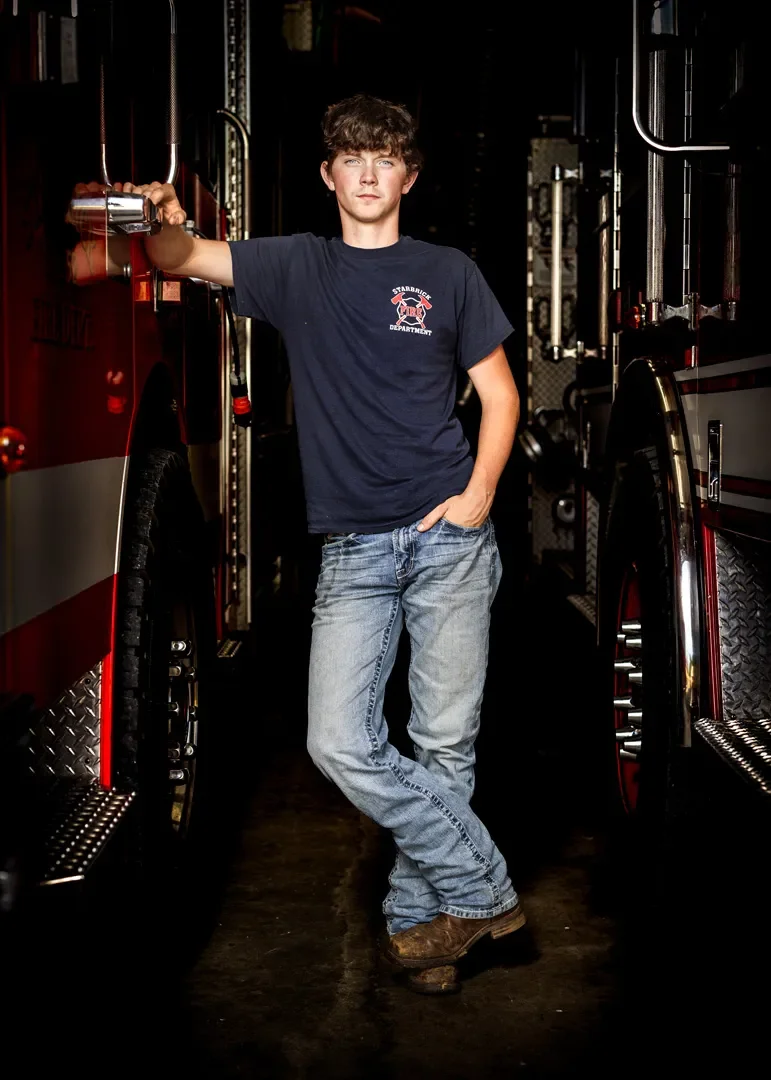 2025-08-20 Braden Thomson Sml R5 8721.webp