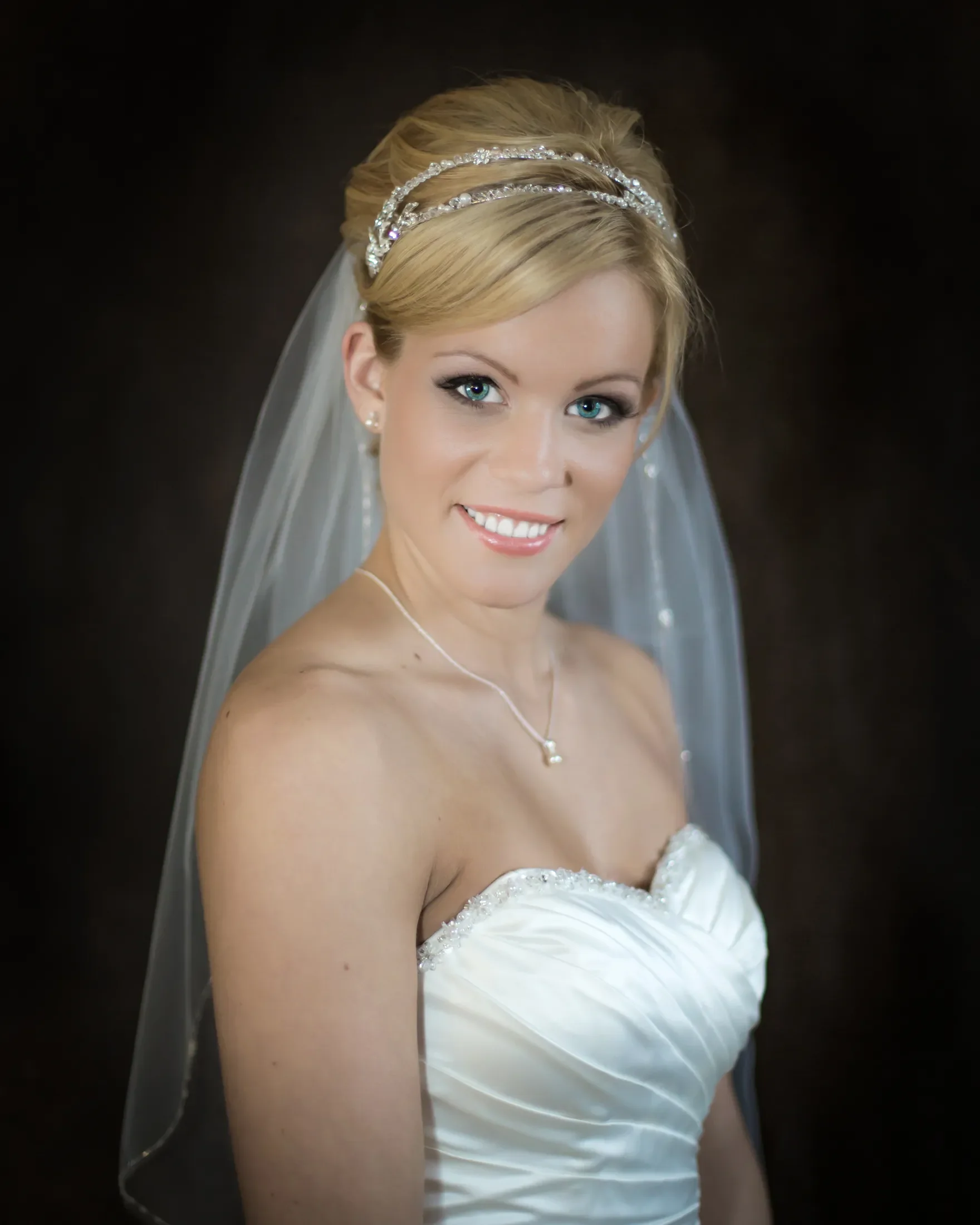 2014-04-29 Hannah Bridal Shoot 6D 5560a.webp