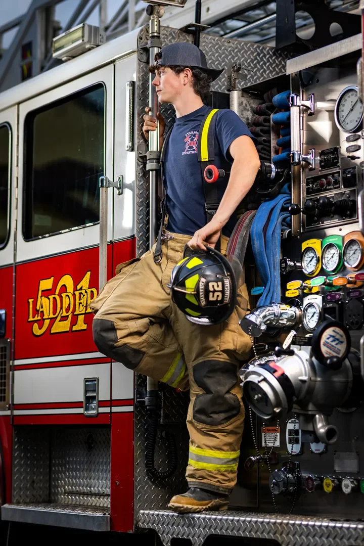 2025-08-20 Braden Thomson Sml R5 8765.webp