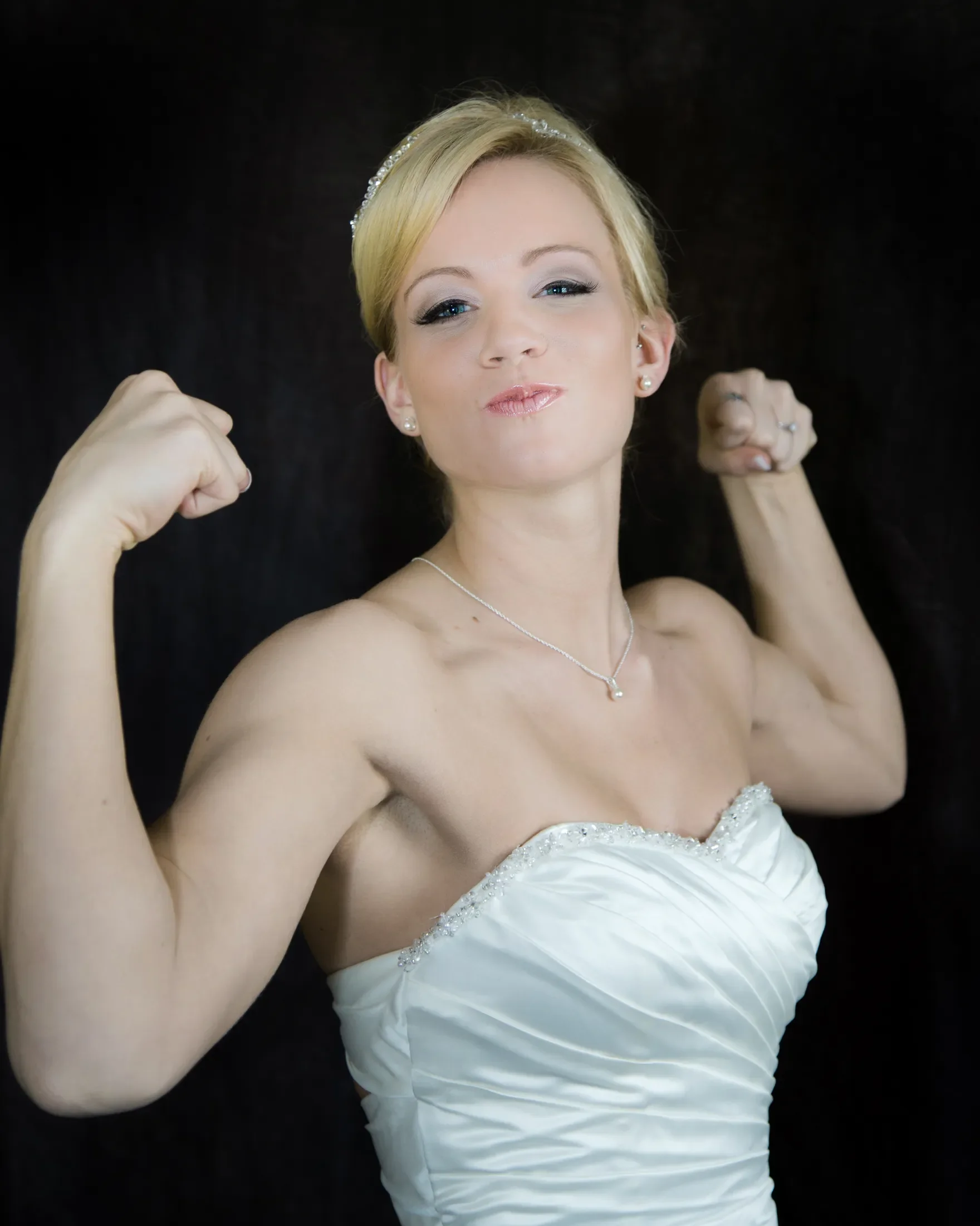 2014-04-29 Hannah Bridal Shoot 6D 5116.webp