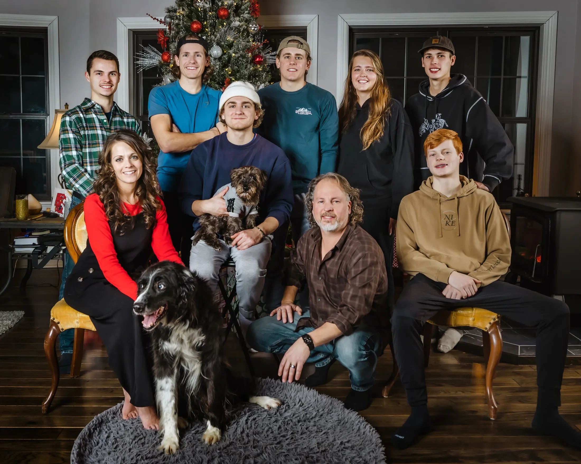 2022-12-24 Brown Family R5 7028.webp