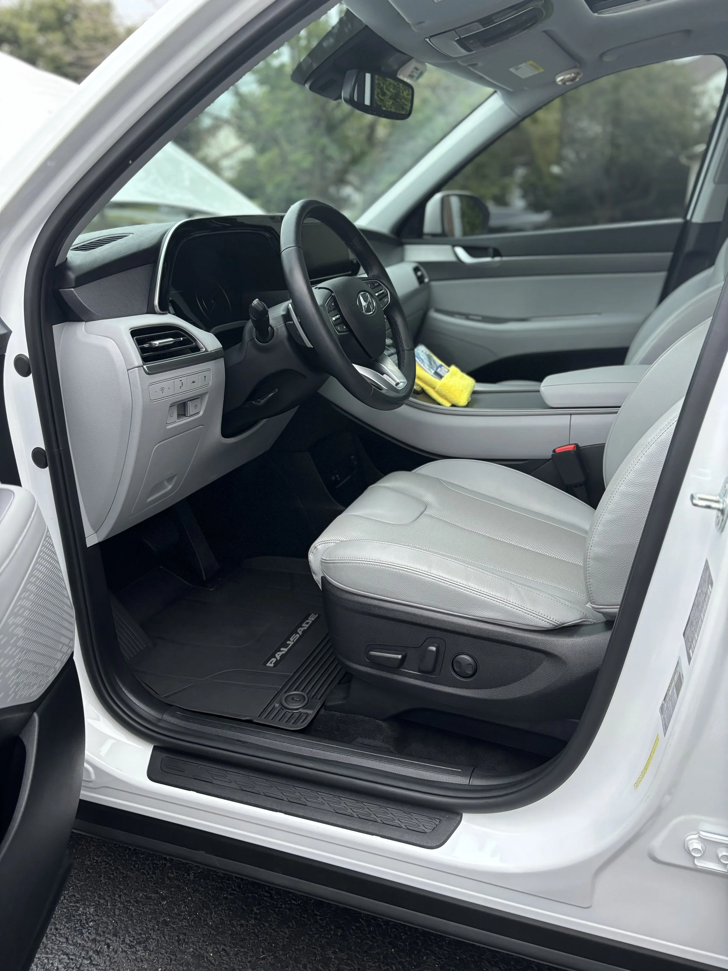 This Hyundai Palisade received a premium interior detail.