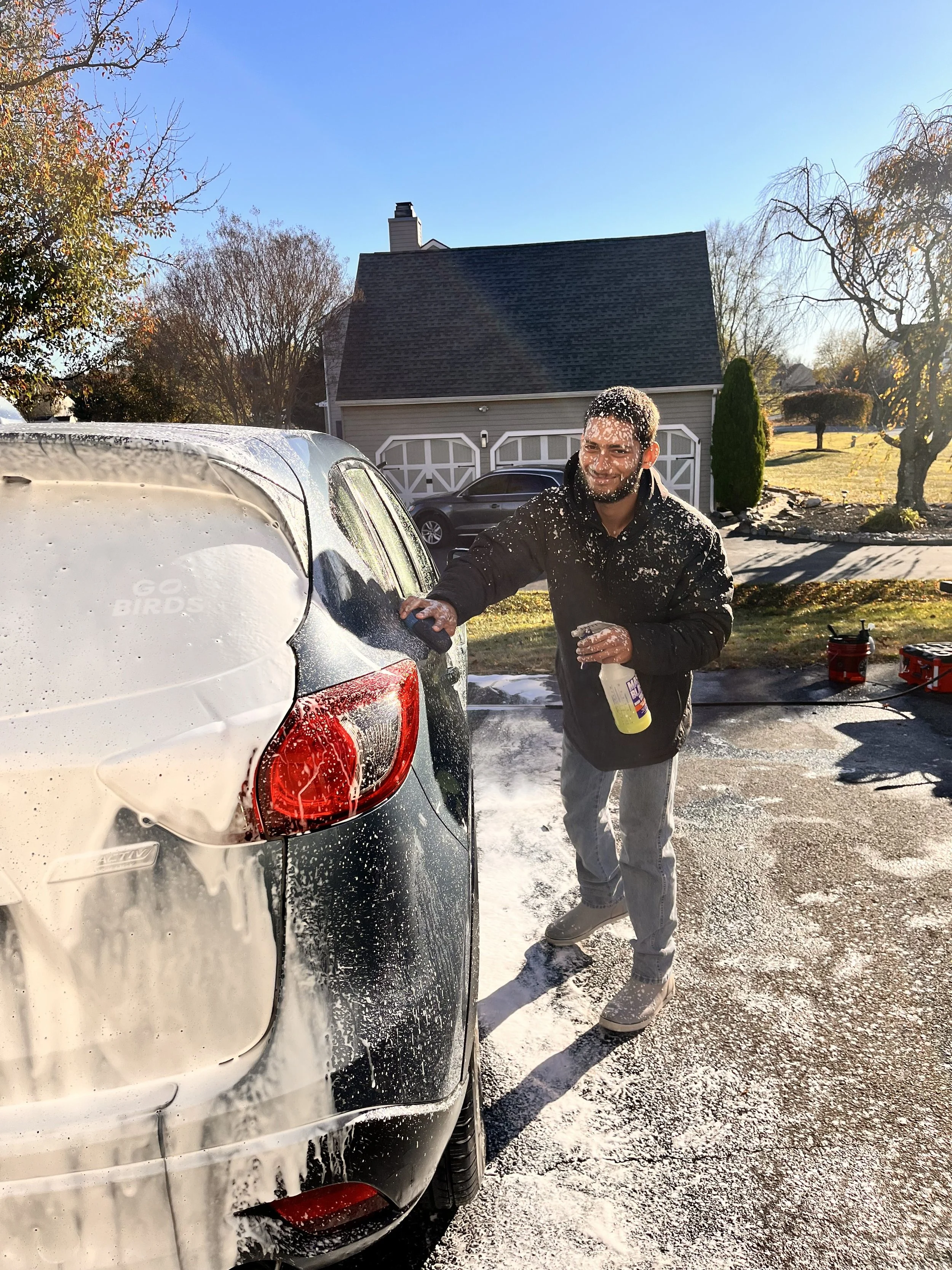This Mazda Crossover is receiving a premium exterior detail.