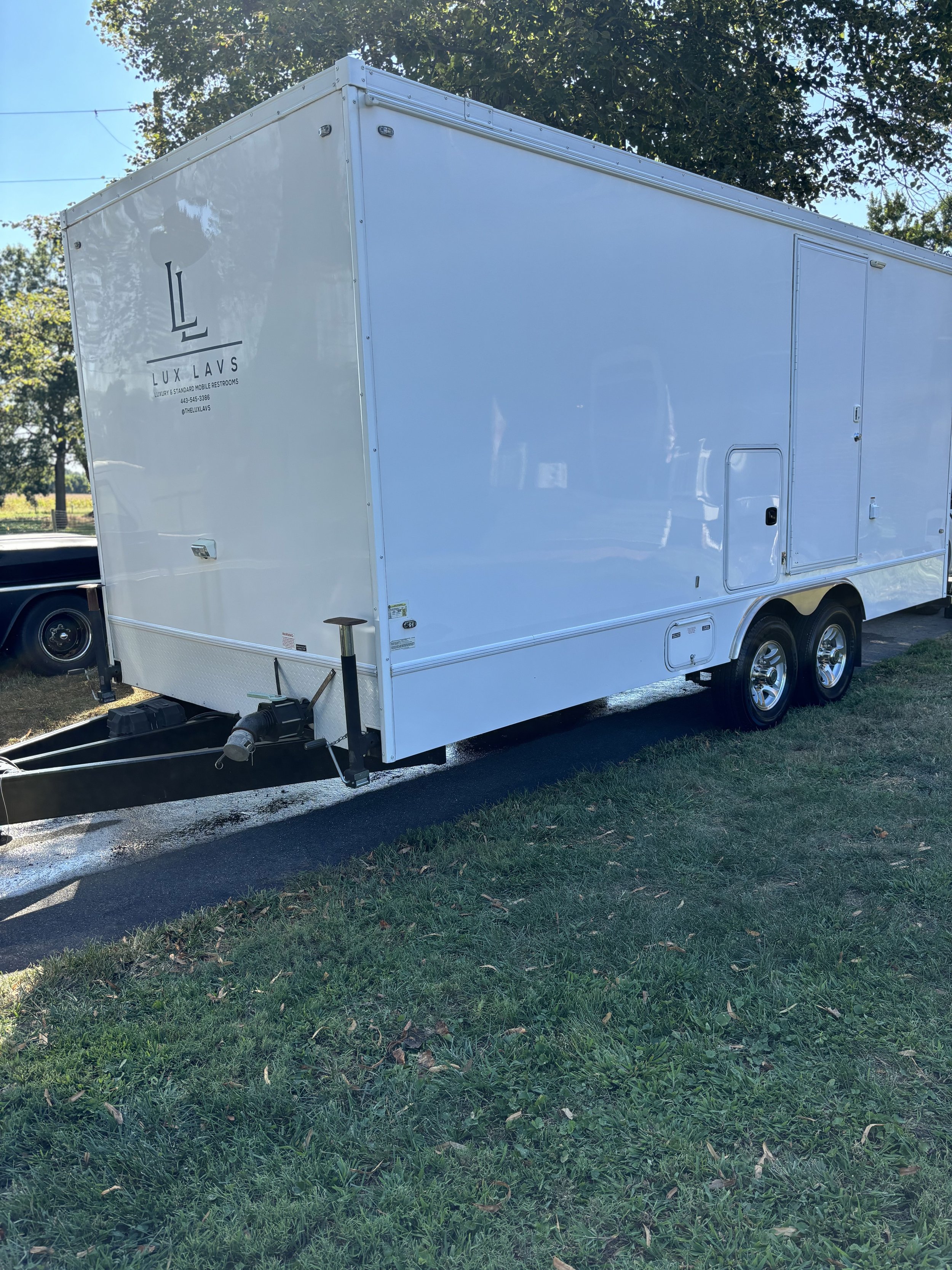 This Luxury Mobile Lavatory received a premium exterior detail.