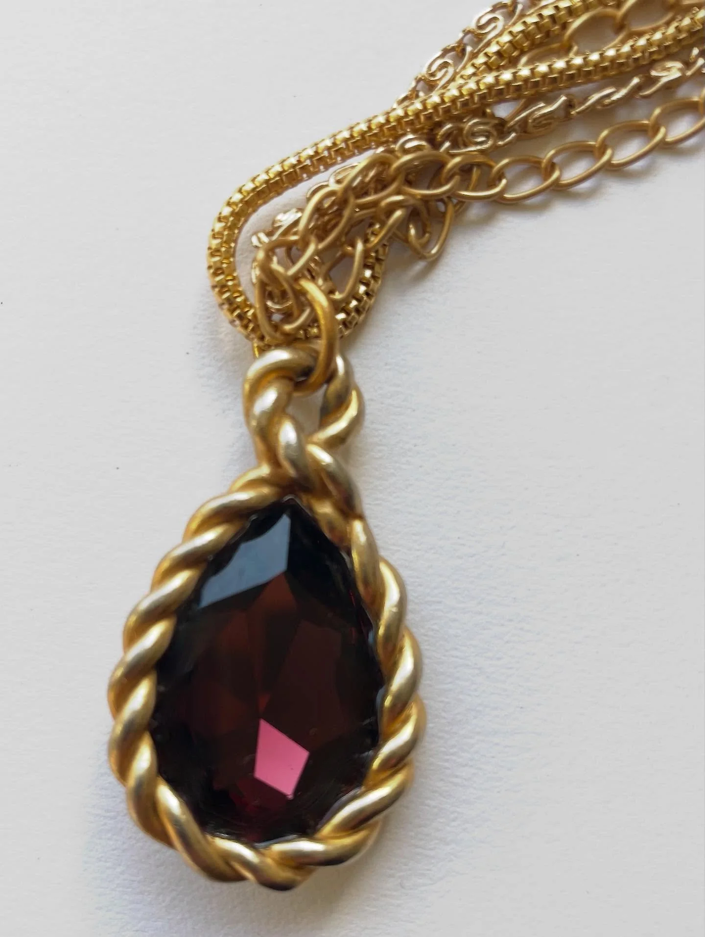 Classic &amp; Vintage Candy Spender &lsquo;amazone Pallas&rsquo; pendant, all 22ct gold-plated brass and lead-free pewter component, housing the Swarovski crystal tear drop stone. 

it is for sale! Contact me here for more details.
.
.
#candyspenderj
