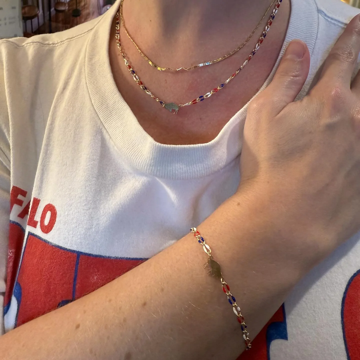 Counting down to the season opener with red, white, &amp; blue chains and buffalo connectors!

The perfect way to rep your fav team ❤️💙🏈

&bull;
&bull;
&bull;
&bull;
&bull;
#permanentjewelry #customjewelry #foreverjewelry #jewelry #welded #buffalon