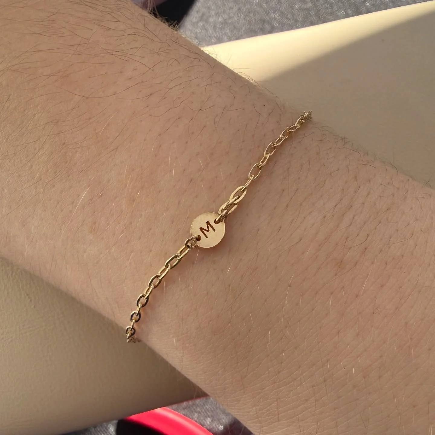 Did you know you can customize your permanent jewelry with charms and connectors including initials, birthstones, and more! ✨