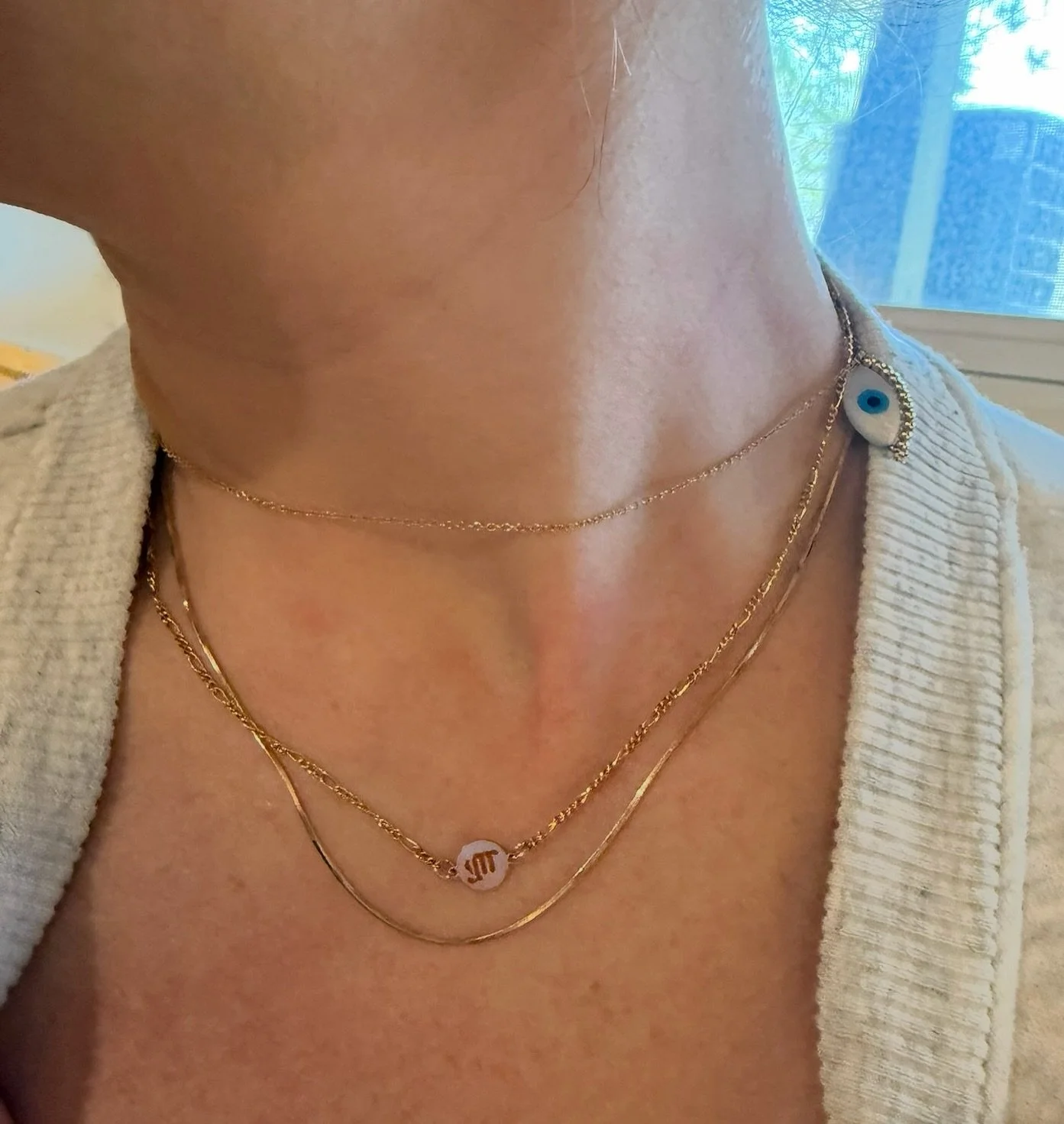 Did you know you can get a permanent necklace or add a clasps to easily take it off whenever you want? 💫