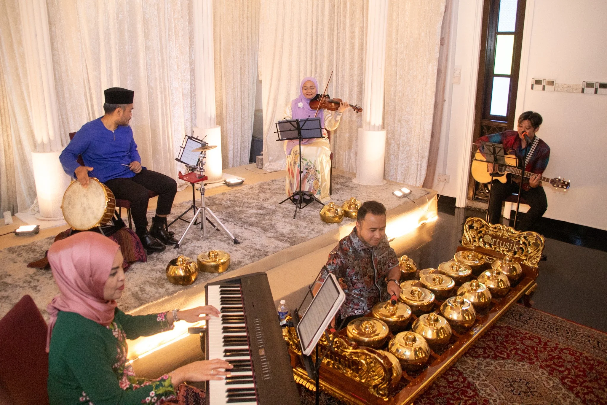 Artusik | Multi-ethnic ensemble Singapore