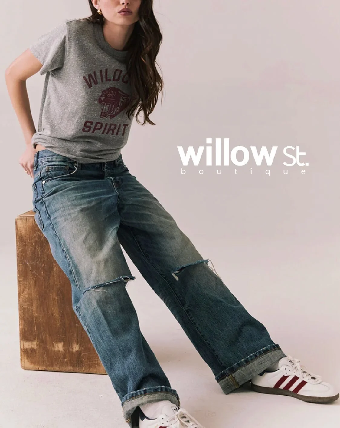 Meet your new favorite throw-on tee &mdash; the perfectly lived-in vintage wash, classic graphic, and easy fit you&rsquo;ll reach for again and again. Style it with relaxed denim or tuck it into a maxi skirt for that effortlessly cool, off-duty vibe.
