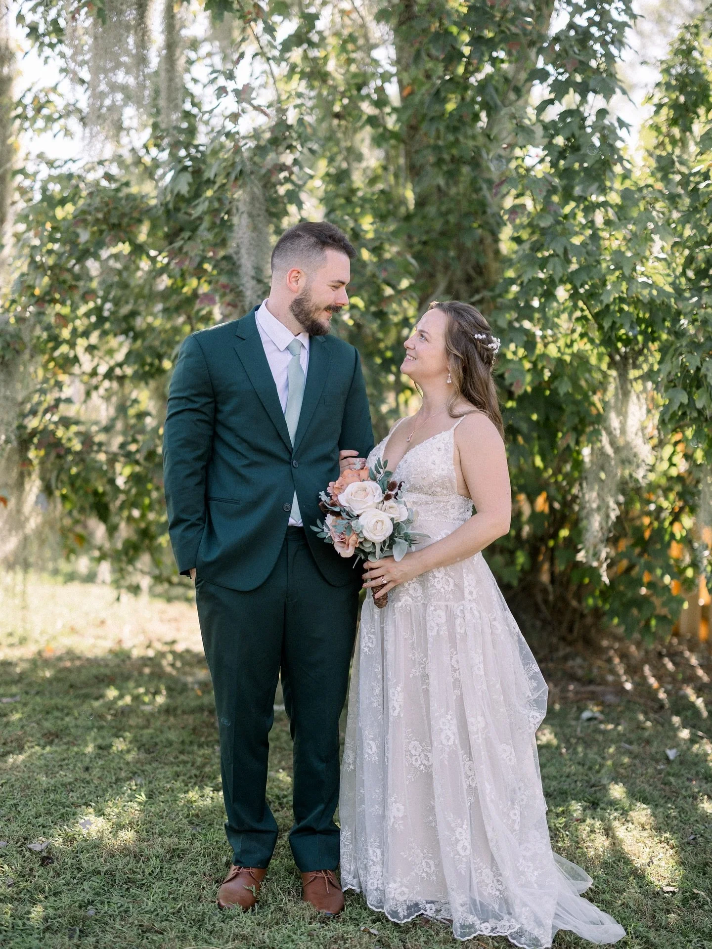 Happy Sunday! ✨ Kristal and Dillion&rsquo;s intimate backyard wedding yesterday was nothing short of beautiful 🤍

Today&rsquo;s adventure: made it to Atlanta (after a wild airport delay situation) for an engagement session, and then it&rsquo;s right