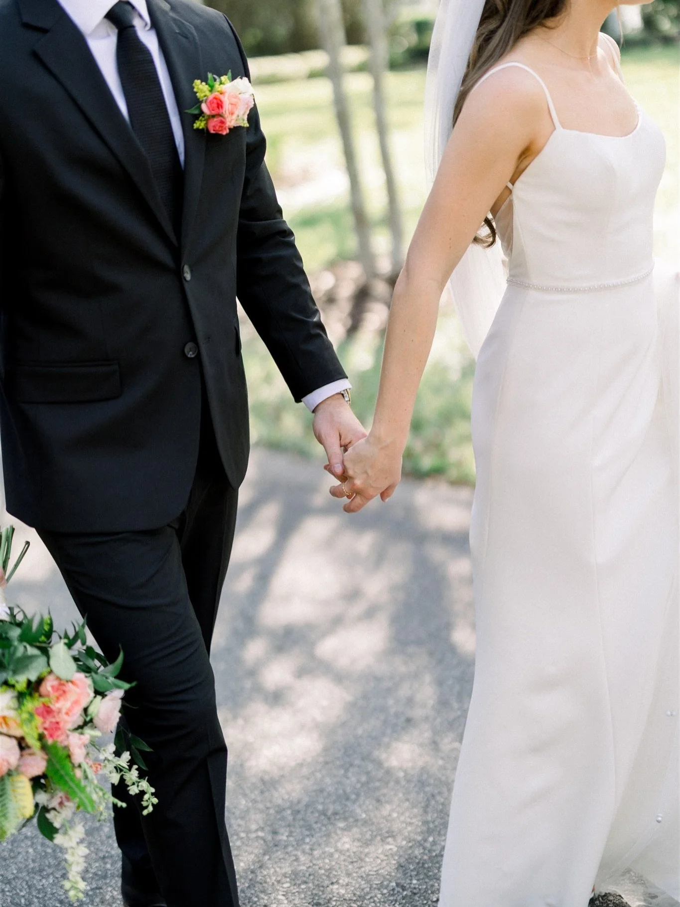 Stay warm, friends ❄️
Grabbing lunch with some of my favorite people this morning, then heading back home where it&rsquo;s cozy to edit the rest of the day. 🖥️☕️

Captured for @casiemariephotography