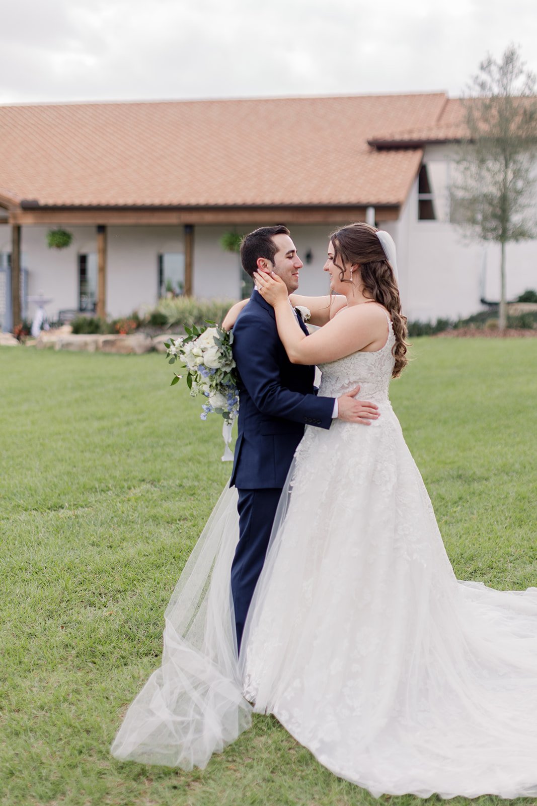 Kristine&Alex-Portraits-230217-8573-94.jpg