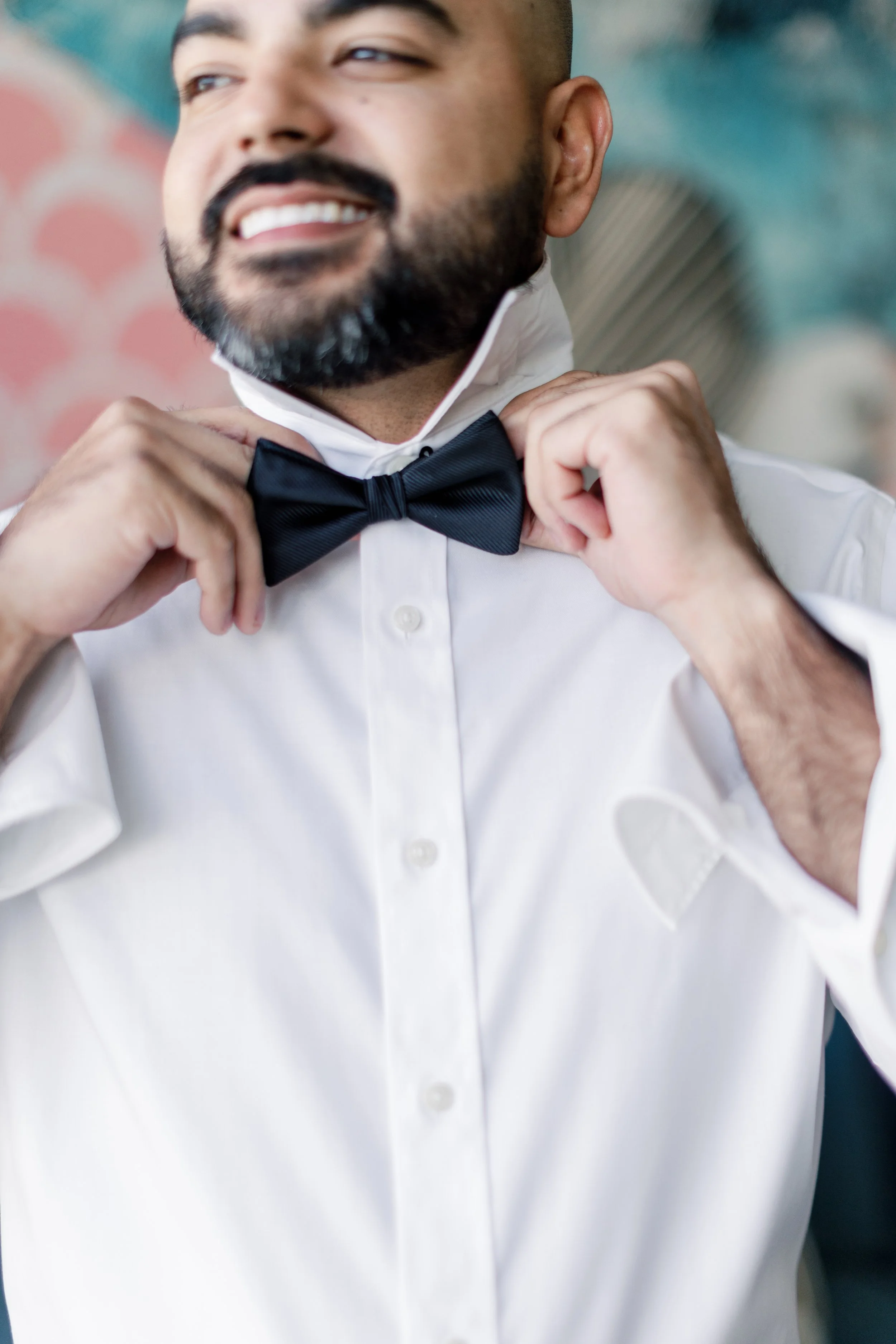 HOM-SarahandDaniel-GettingReadyGroom-221022-8934-3.jpg