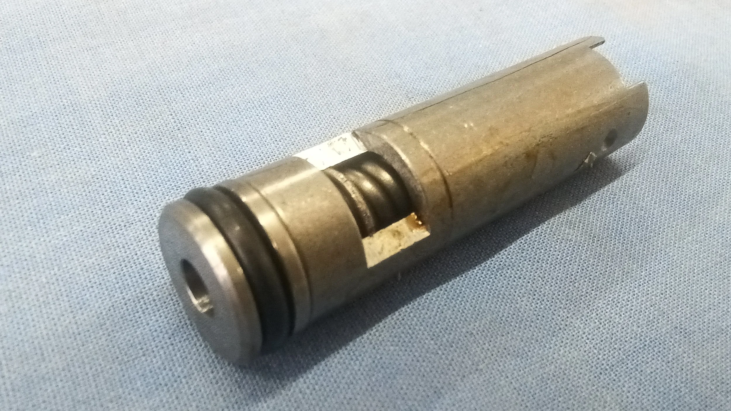 384443R92 VALVE