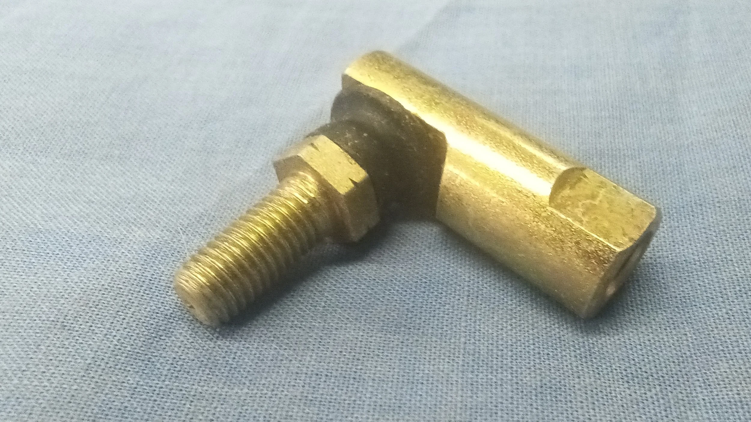 304608A1 BALL JOINT
