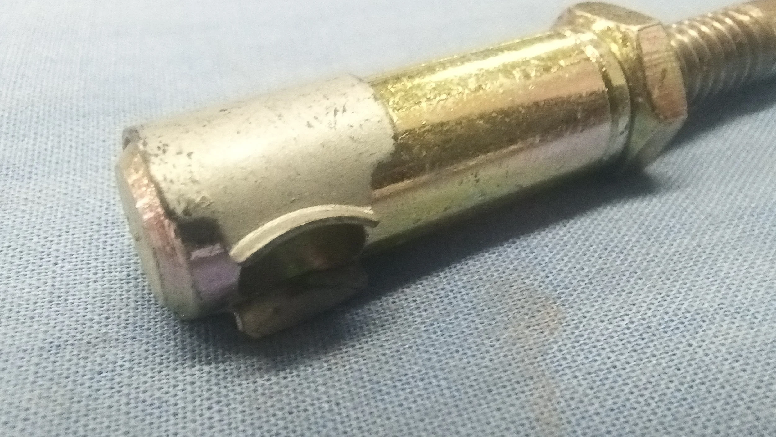532106R3 ROD
