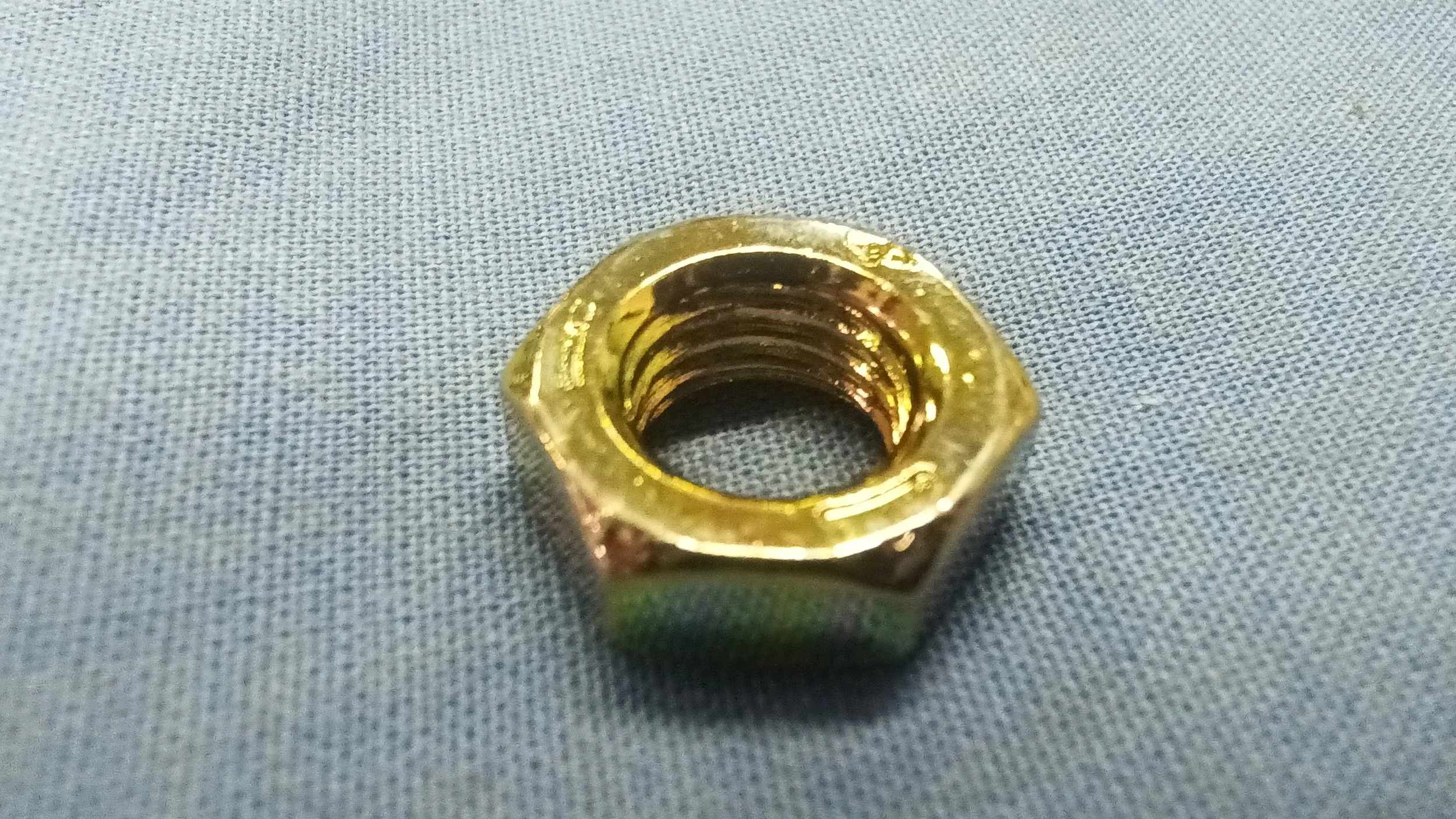 86637933 NUT