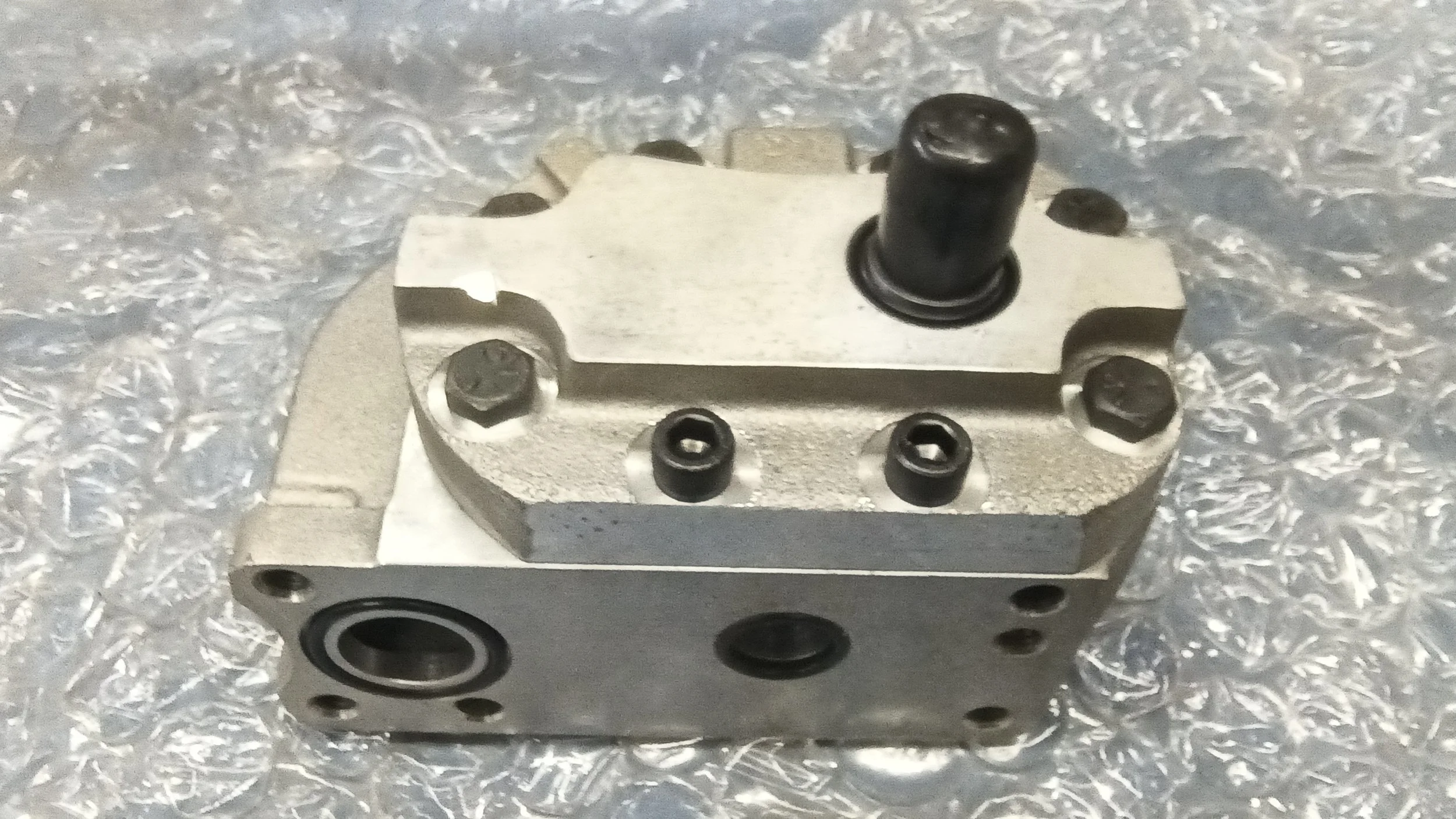 AM70933-N PUMP TPIHC-218