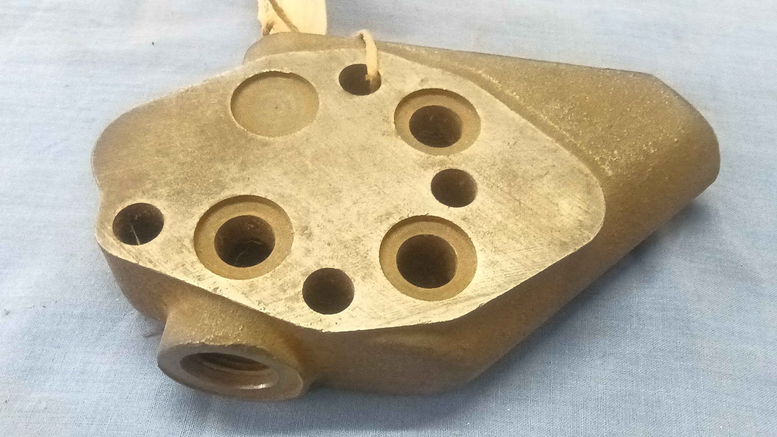 845626R1 HOUSING